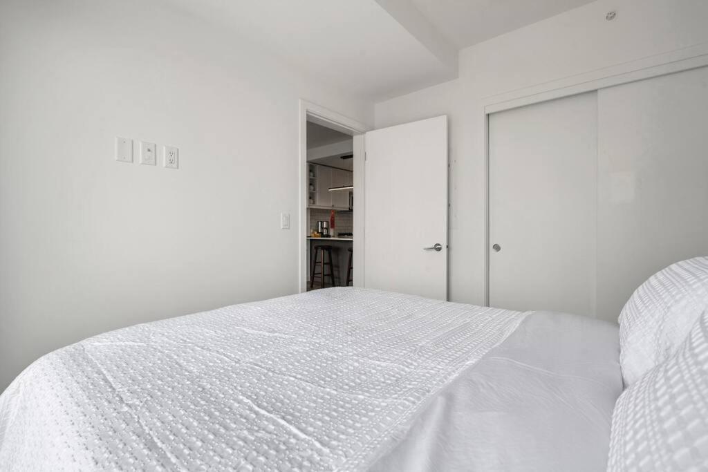 Chic 1Br Kensington Unit W/Parking Apartment YYC Екстериор снимка