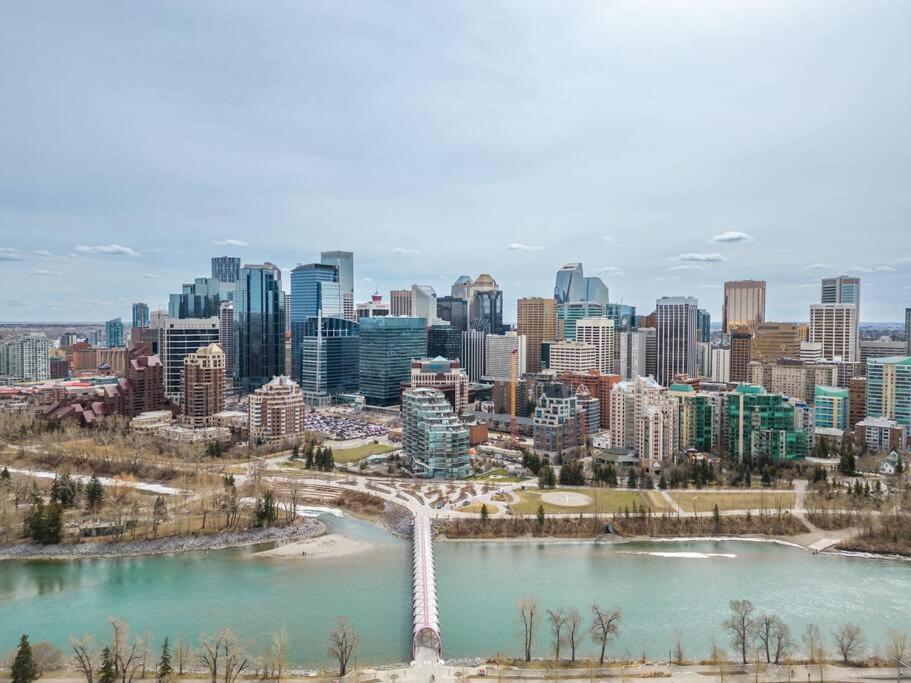 Chic 1Br Kensington Unit W/Parking Apartment YYC Екстериор снимка