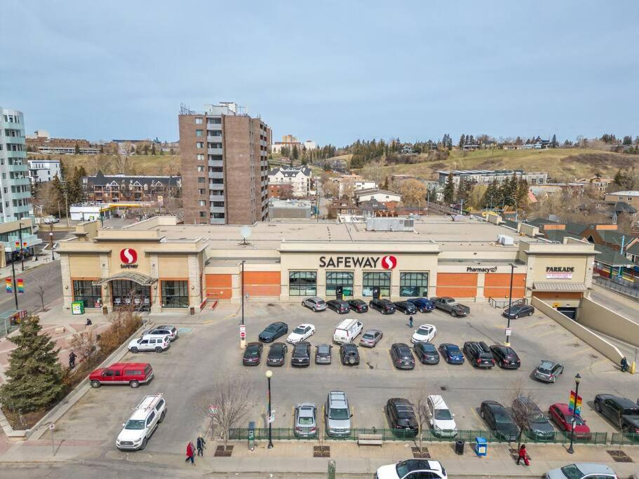 Chic 1Br Kensington Unit W/Parking Apartment YYC Екстериор снимка