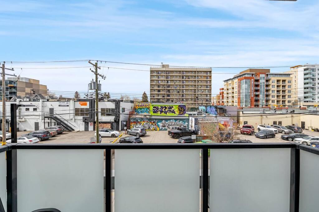 Chic 1Br Kensington Unit W/Parking Apartment YYC Екстериор снимка