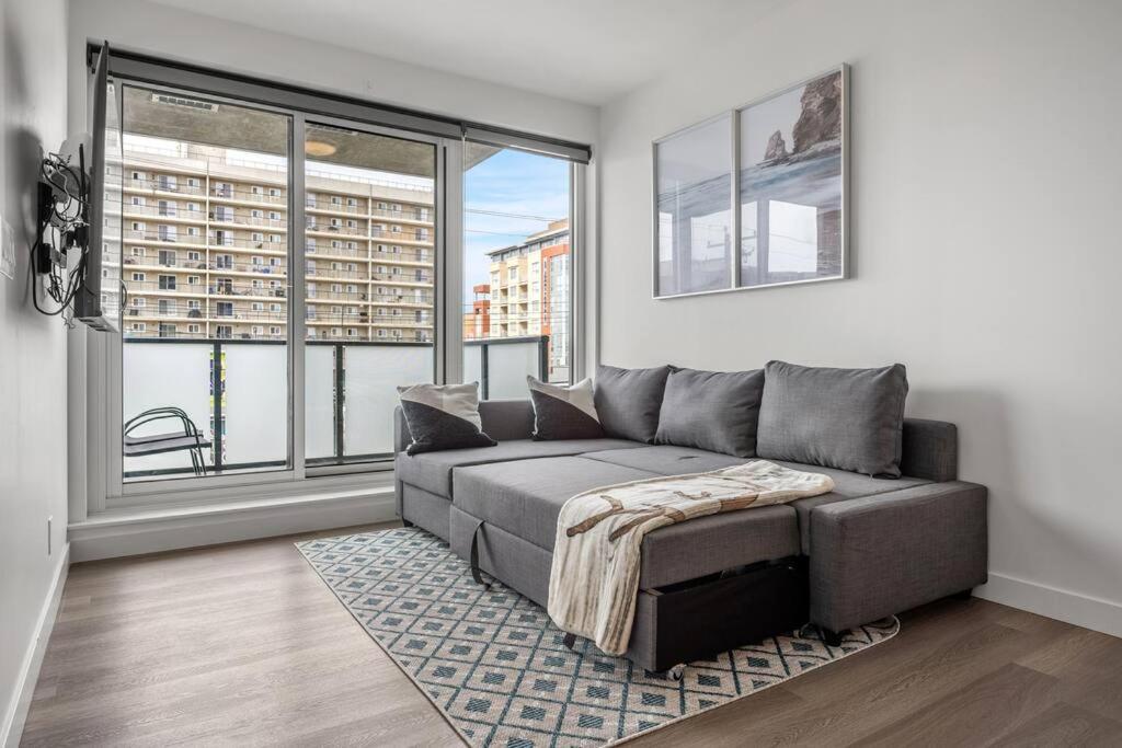 Chic 1Br Kensington Unit W/Parking Apartment YYC Екстериор снимка