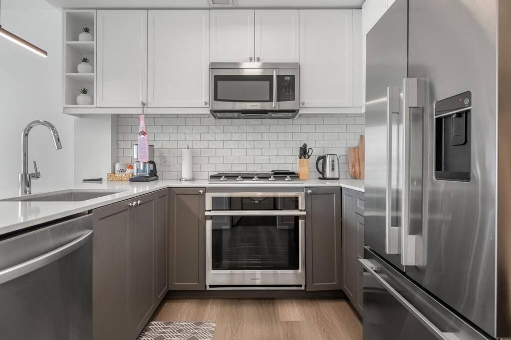 Chic 1Br Kensington Unit W/Parking Apartment YYC Екстериор снимка