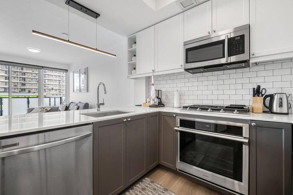 Chic 1Br Kensington Unit W/Parking Apartment YYC Екстериор снимка